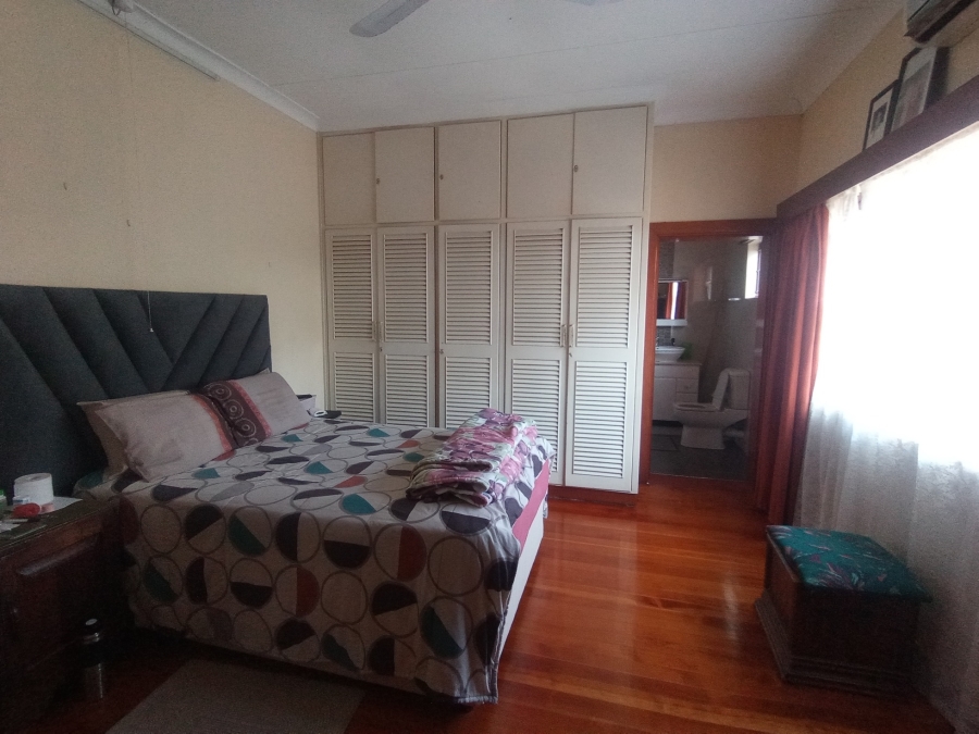 5 Bedroom Property for Sale in Baysville Eastern Cape